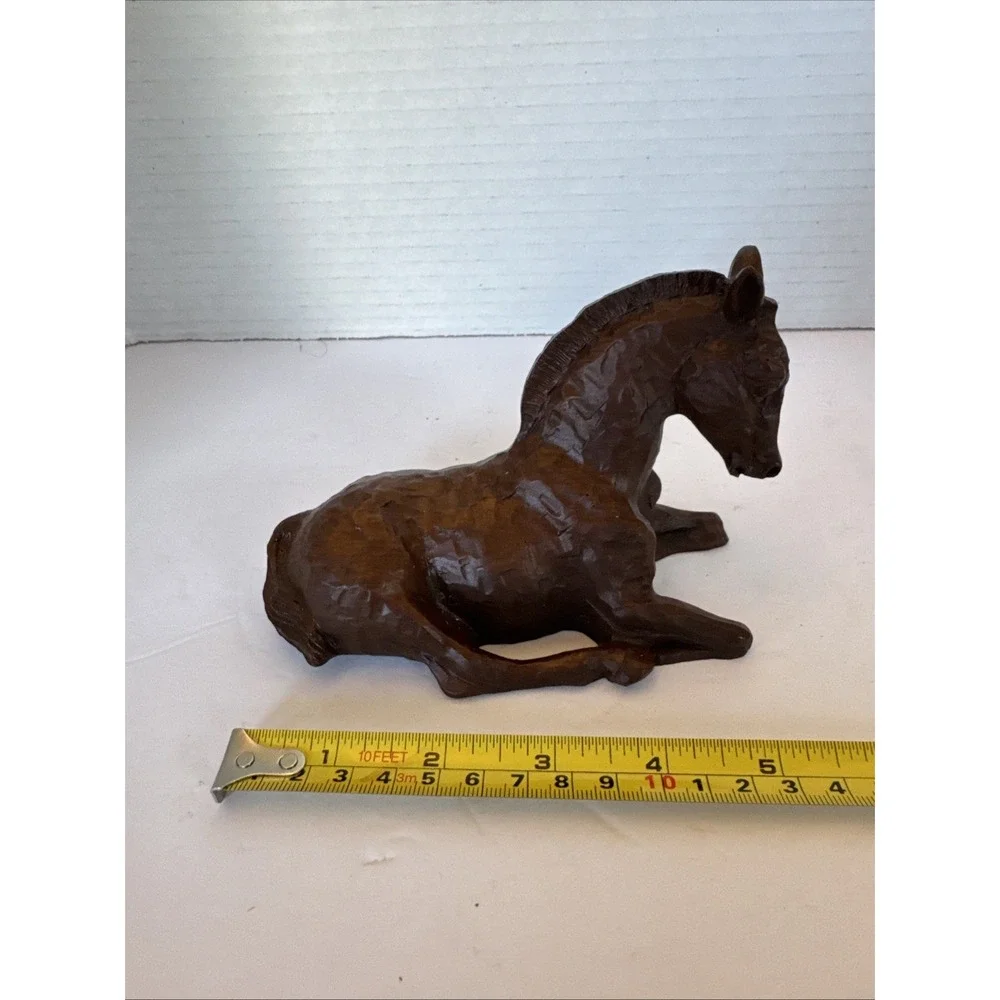 N/A horse figurine